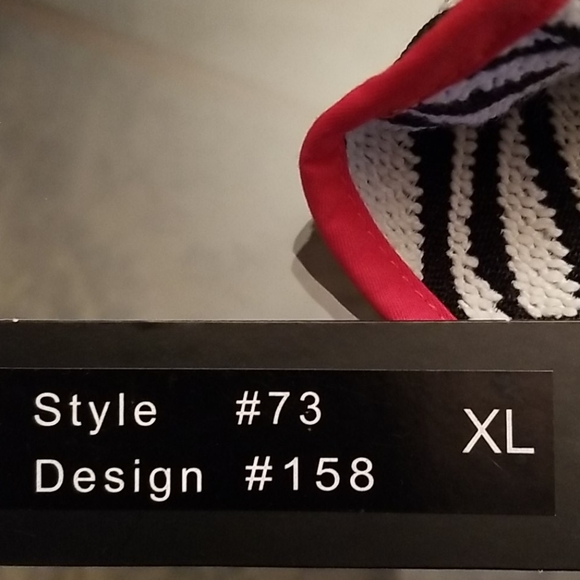 Reversible jacket - Picture 4 of 5